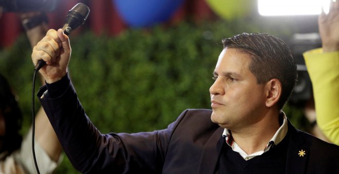 El candidato evangélico gana la primera ronda de las elecciones en Costa Rica