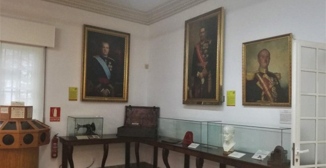 El Museo Militar de A Coruña se refiere a Franco como un "militar de gran prestigio"
