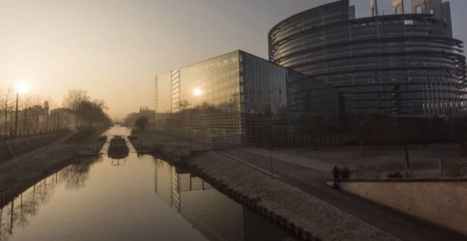 El Parlamento Europeo pide revisar los cambios de hora de primavera y otoño