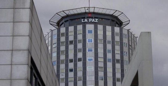 Un oftalmólogo de La Paz se niega a atender a una anciana por no llevar sus propias pinzas