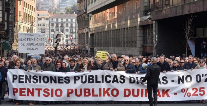 Los pensionistas asaltan la calle y la agenda del Gobierno y otras cuatro noticias que no debes perderte este sábado, 24 de febrero