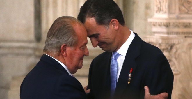 Felipe VI obvia la polémica sobre el rey emérito en su tardío discurso sobre la crisis del coronavirus