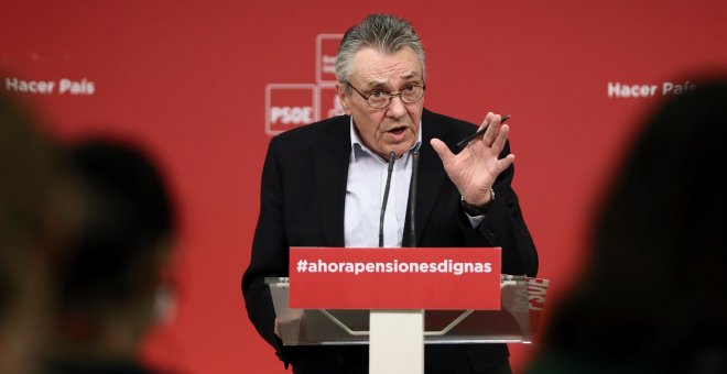 El PSOE urge al Gobierno a dar una solución a los pensionistas