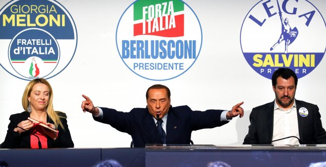 Berlusconi se erige en "garante" de la unión del centroderecha y apoyará a la Liga Norte