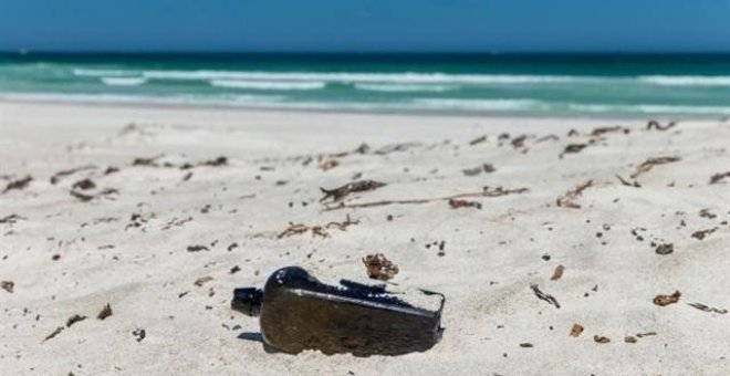 Un mensaje en una botella de 1886, recuperado en una playa de Australia