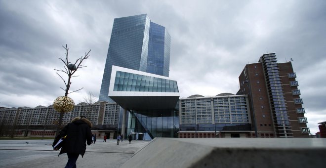 El BCE considera que ninguno de los siete países candidatos a entrar en el euro cumple con los requisitos