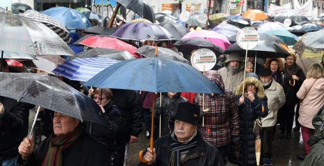 Miles de pensionistas protestan en más de cien movilizaciones pese a la lluvia y la nieve
