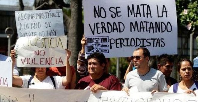 Vargas Llosa cree que los asesinatos de los periodistas en México son "en gran parte por culpa de la libertad de prensa"