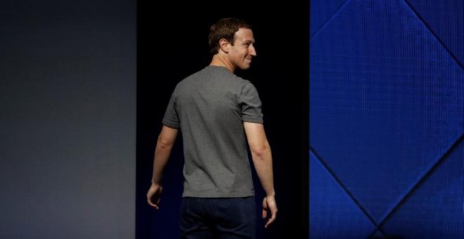 Mark Zuckerberg utiliza anuncios en la prensa para pedir perdón a los británicos
