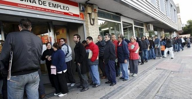 El paro baja en marzo en 47.697 personas por la Semana Santa