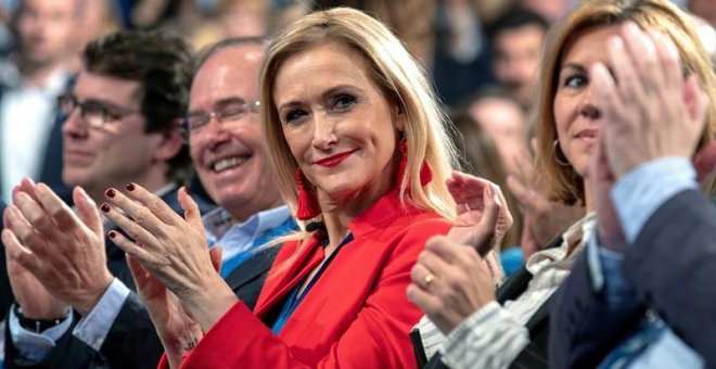 Un correo de la directora del máster a los alumnos contradice la versión de Cifuentes