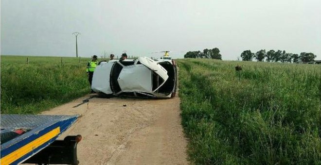 Fallece un menor al volcar un coche conducido por otro joven de 15 años en Badajoz