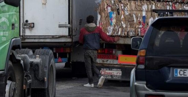 Libertad bajo fianza para el camionero que atropelló mortalmente a un menor migrante en el puerto de Ceuta