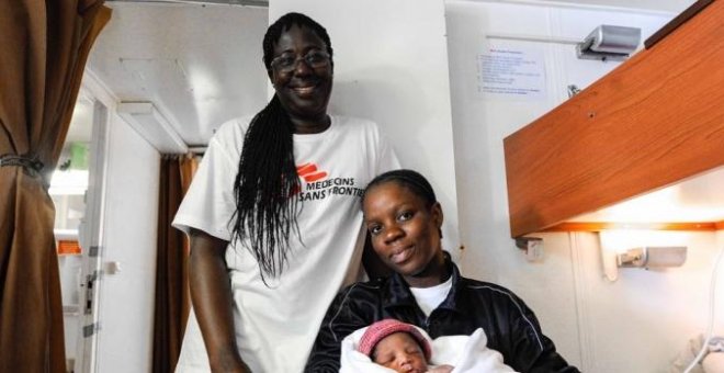 'Milagro', el bebé migrante que ha nacido en uno de los barcos de Médicos sin Fronteras