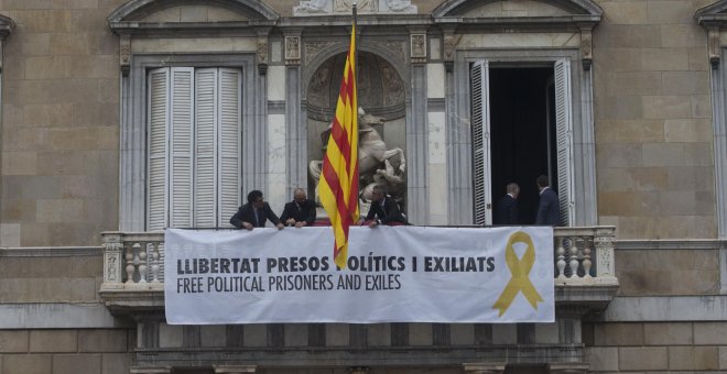 Torra mantiene la pancarta de apoyo a los políticos presos y recurre la orden de quitarla