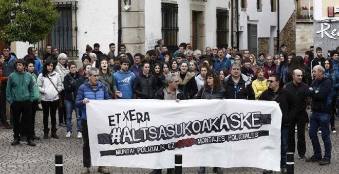 "Rabia y dolor" en Altsasu ante otros cuatro encarcelamientos: "Quieren que odiemos, pero no somos como ellos"