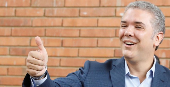 El uribista Iván Duque se impone a Petro en las presidenciales de Colombia
