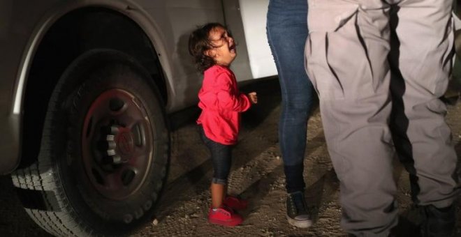 Trump cede y pone fin a la separación de las familias migrantes en la frontera