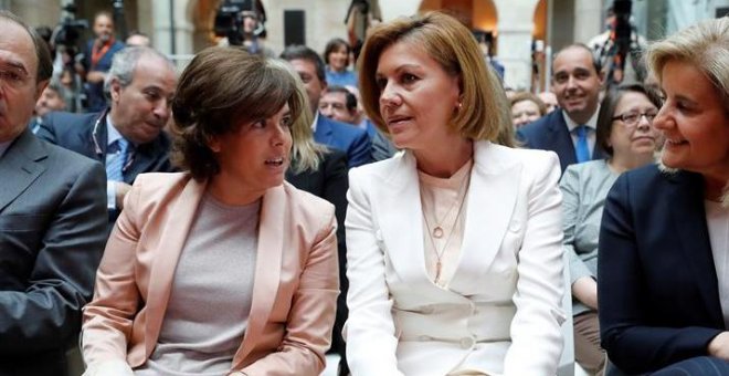 Cospedal y Santamaría ponen las cartas sobre la mesa: arranca la batalla por suceder a Rajoy