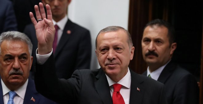El Gobierno turco purga a más de 18.000 funcionarios por supuesto golpismo