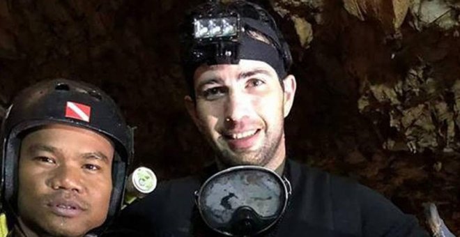 Un buzo español participa en el rescate de los niños en la cueva de Tailandia