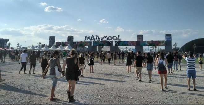 Colas de más de una hora y atascos para entrar en el primer día del festival Mad Cool