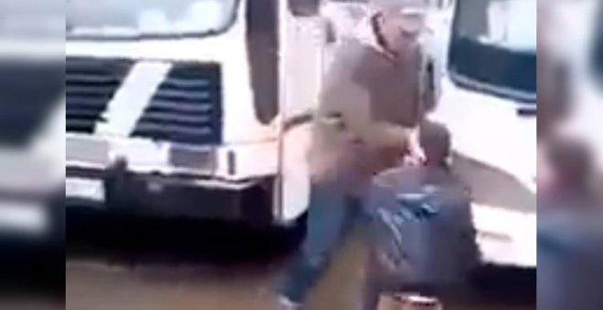 Indignación en Argelia por un vídeo en el que golpean a un niño migrante y se mofan de él