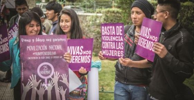 Dos de cada tres jóvenes de América Latina creen que cuando una mujer dice "no" a una relación sexual está diciendo "sí"