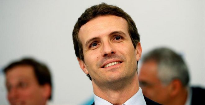 Casado busca la foto de Rivera y visita hoy Algeciras y Ceuta