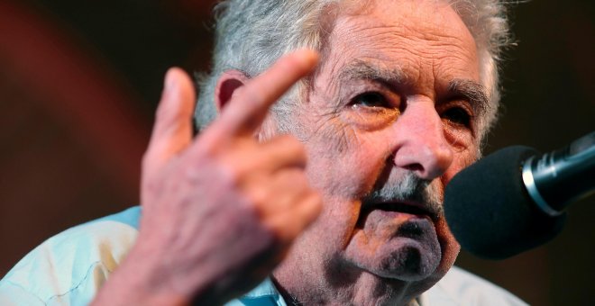 Mujica: "España es una contradicción con patas y quedan heridas franquistas"