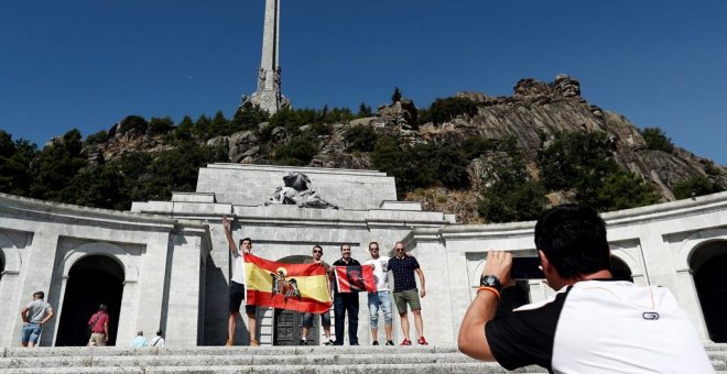 Sánchez da un paso histórico para exhumar a Franco, aunque se atisba un proceso largo