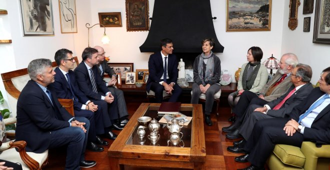 Sánchez se compromete en Chile a reformar cuanto antes el voto en el exterior