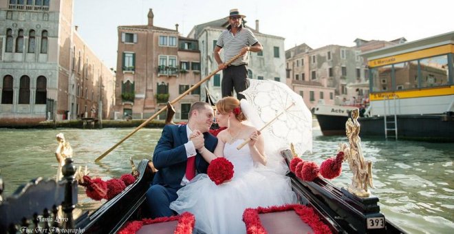 Un párroco de Venecia pretende multar a las novias que lleven vestidos demasiado cortos