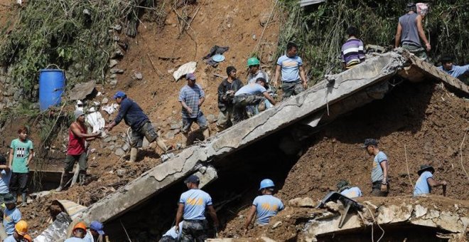 Ascienden a 65 los muertos tras el paso del supertifón Mangkhut por Filipinas