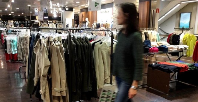 Castilla y León propone cobrar por usar el probador para reducir la venta de ropa por internet