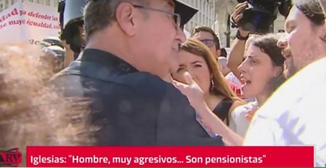 Pablo Iglesias intercede ante la Policía por los jubilados: "Hombre, muy agresivos... Son pensionistas"