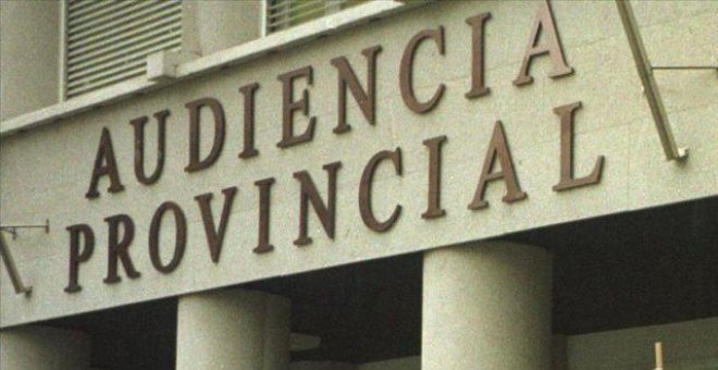 Un tribunal obliga a un divorciado a mantener una pensión a su expareja a pesar de que se casó con otra persona