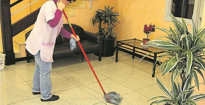 Una de cada tres empleadas del hogar está en situación de pobreza, según un estudio