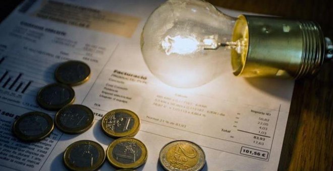 Guía para escapar de la subida del precio de la energía: qué tarifa contratar, cómo reclamar tu factura y buscar autoconsumo