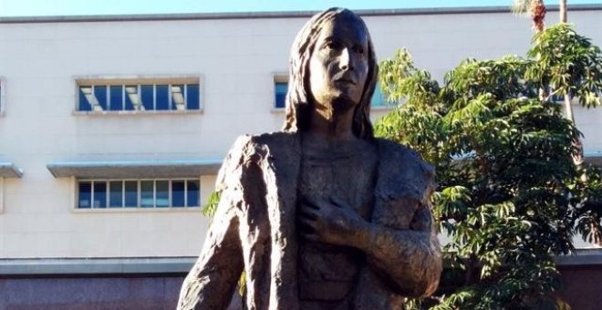 La ciudad de Los Ángeles retira una estatua de Colón para eliminar la "falsa narrativa" de que descubrió América