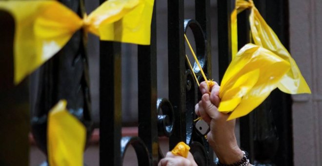 El Congreso rechaza la propuesta del PP de prohibir por ley los lazos amarillos