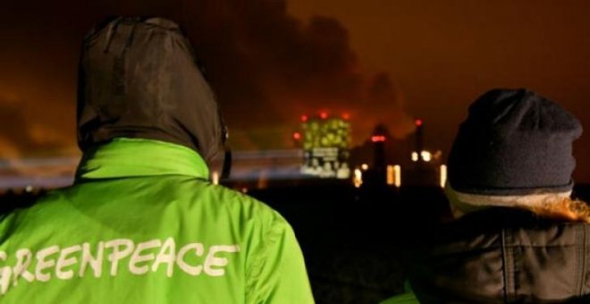 Prisión preventiva para 12 activistas de Greenpeace por protestar contra la extradición del Carbón en Eslovaquia