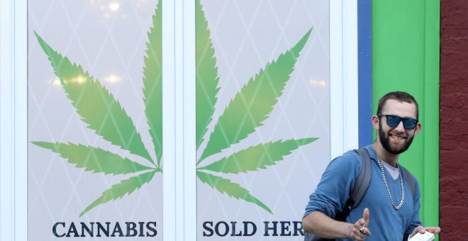 La dueña de Philip Morris compra el 45% del productor canadiense de marihuana Cronos