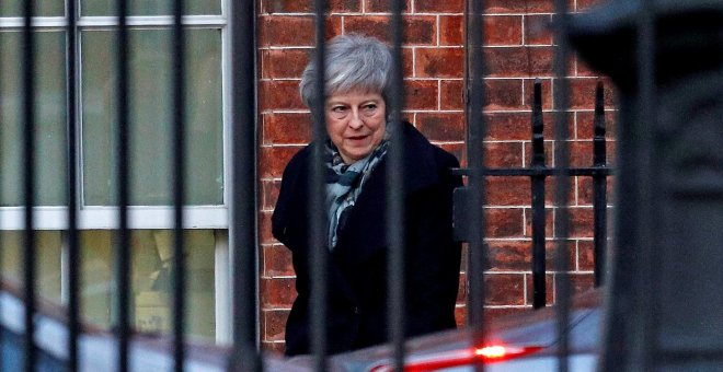 Un ministro de May alerta de que el brexit peligra si no se aprueba el acuerdo en enero