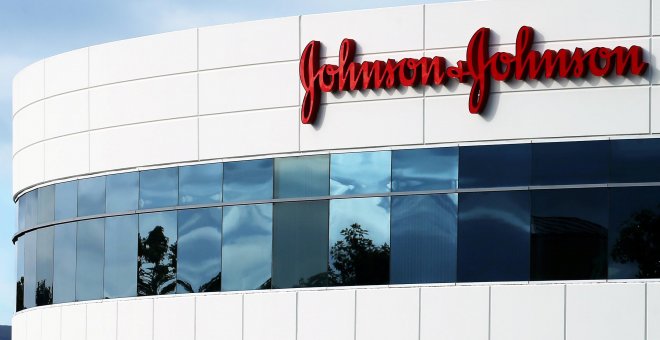 La Audiencia investiga a Johnson & Johnson por presunto fraude en la comercialización de prótesis de cadera defectuosas