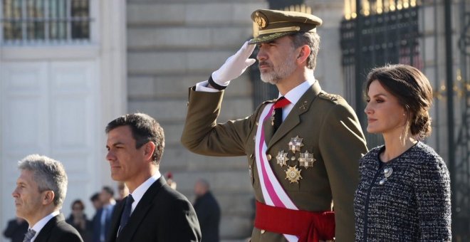 El rey ensalza la bandera española como símbolo de "unidad e integridad"