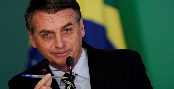 Bolsonaro firma un decreto para facilitar el uso de armas de fuego en Brasil