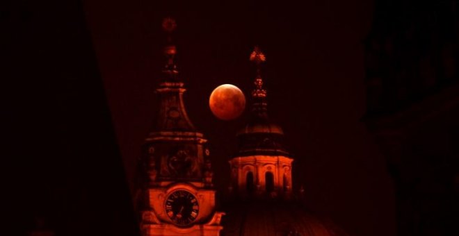La superluna de sangre, vista alrededor del mundo