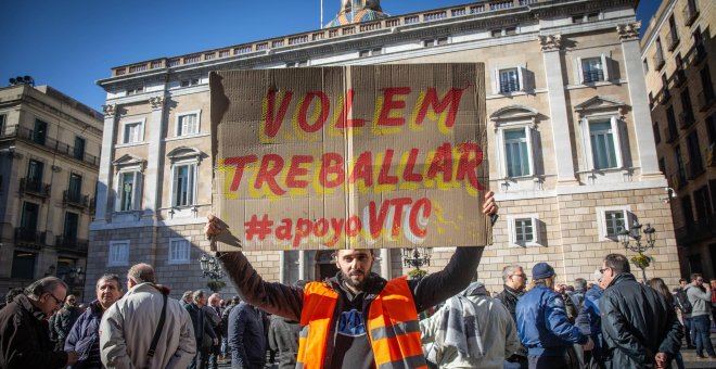 Los VTC protestan en Barcelona contra la precontratación con 15 minutos de antelación