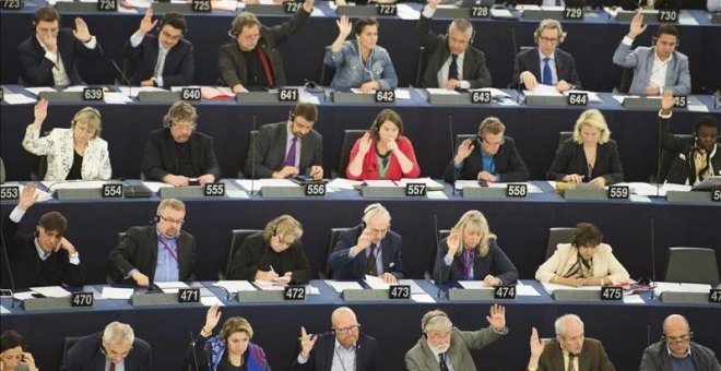 "Prometo combatir y denunciar activamente el acoso sexual": el juramento del Europarlamento para prevenir el sexismo